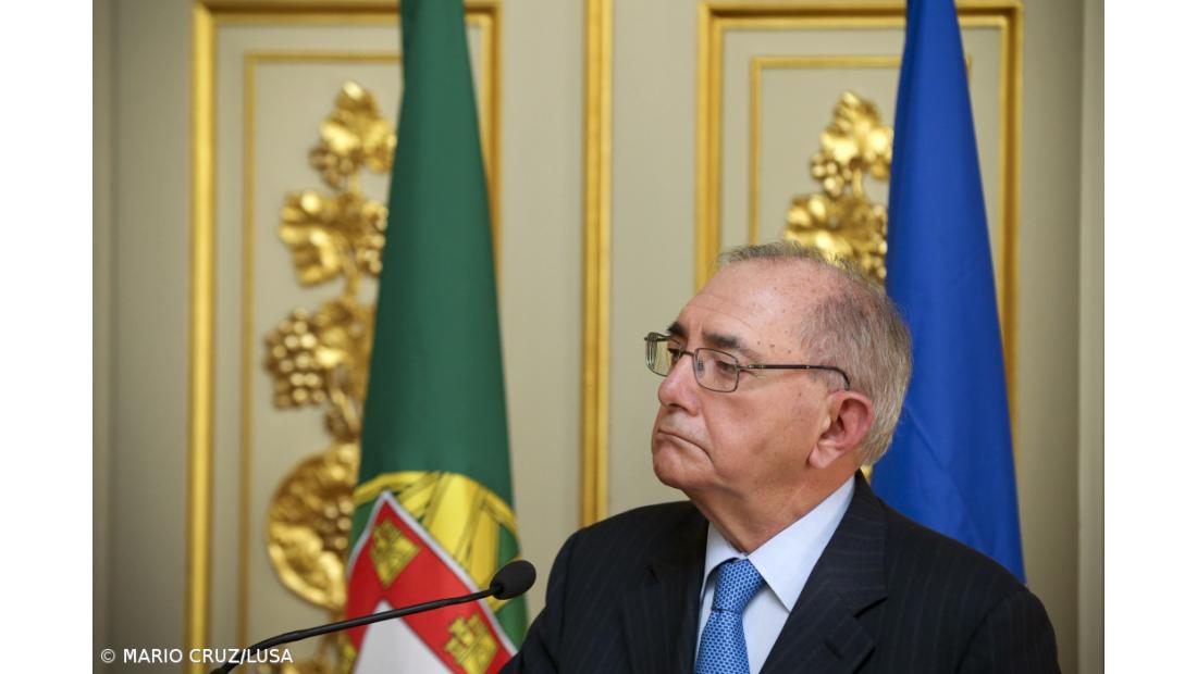  Redução de trabalhadores desrespeita rácio assumido pelos EUA