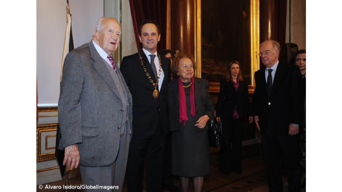Morreu Maria Barroso, mulher do ex-Presidente da República Mário Soares