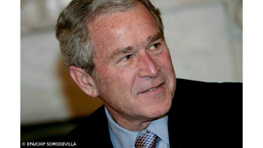 Associação quer condecorar jornalista que atirou sapatos a Bush