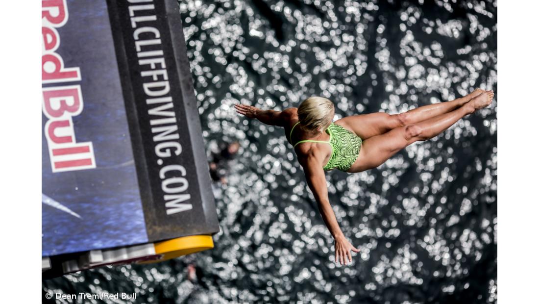 Cesilie Carlton estreia-se a vencer e Gary Hunt repete vitória de 2013