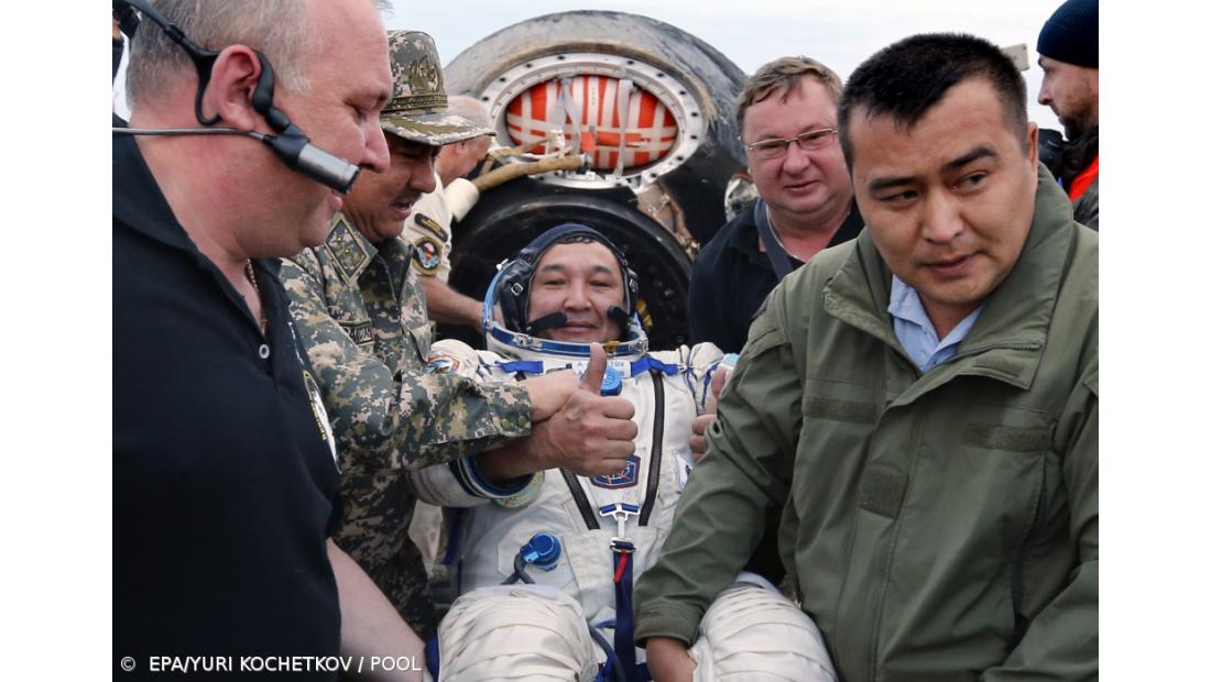 Cosmonauta russo Padalka regressa à Terra após recorde de 879 dias no espaço