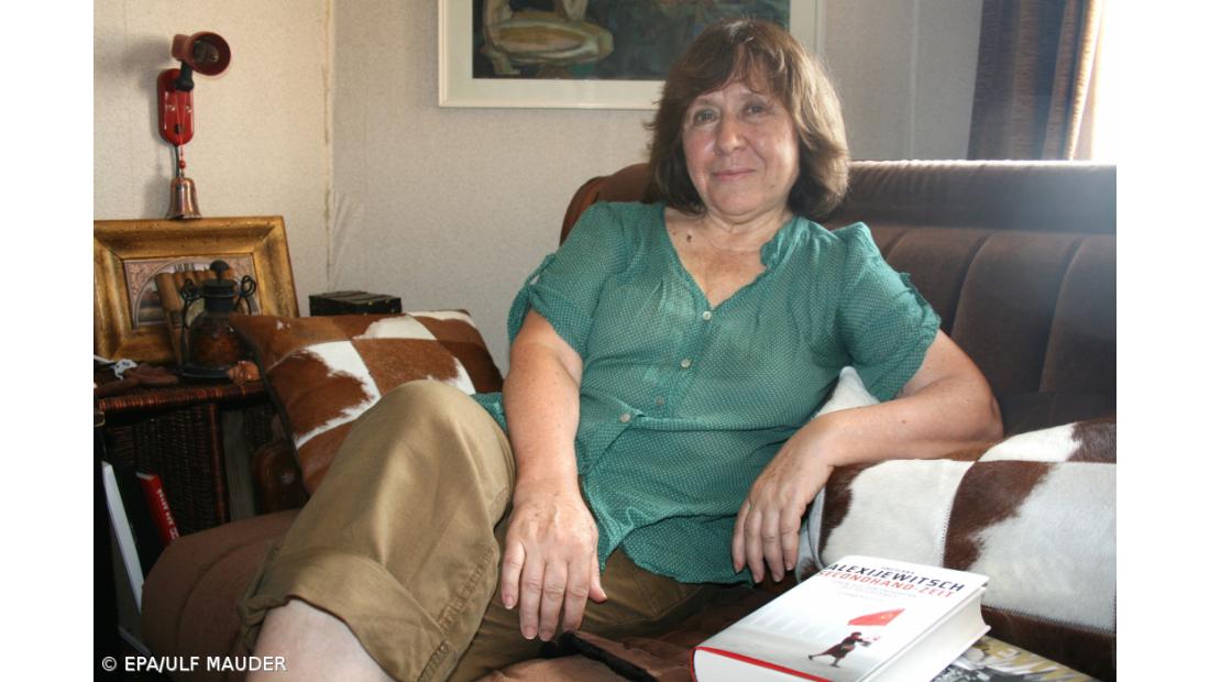 Nobel da Literatura 2015 distingue bielorrussa Svetlana Aleksievitch