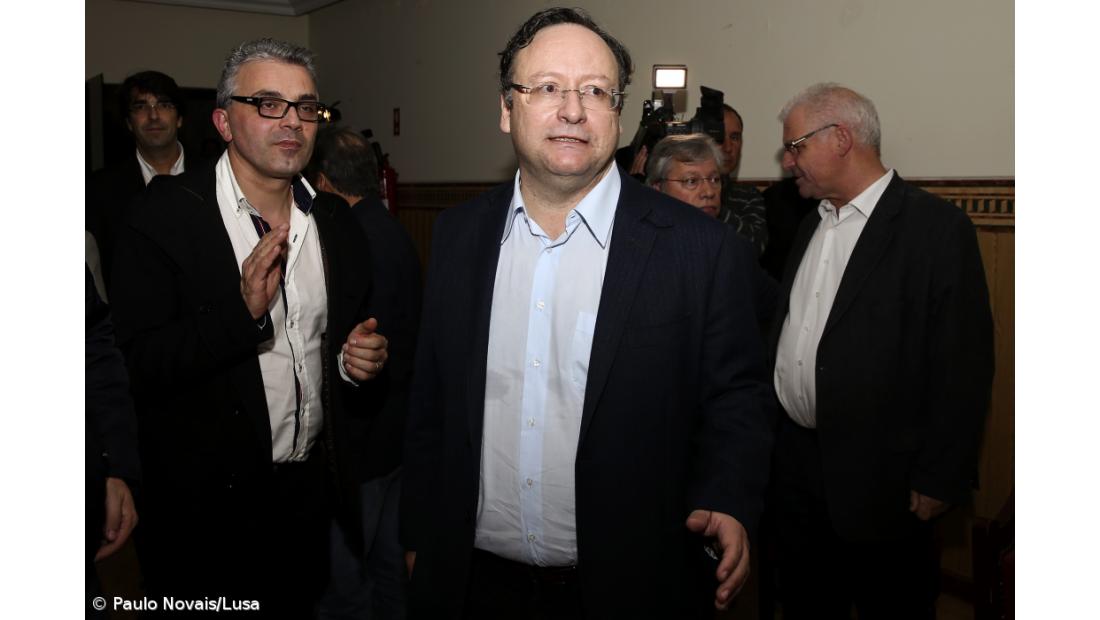 Assis só irá ao congresso do PS como presidente do CES