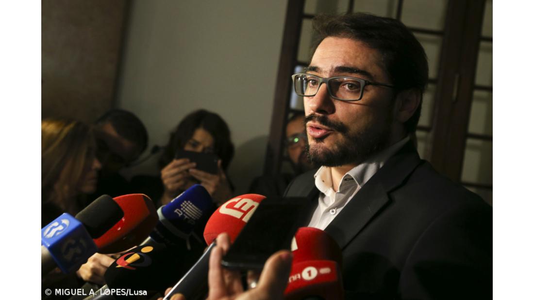 Governo tem de dar "alguma sequência" às propostas do PCP para chegar à aprovação