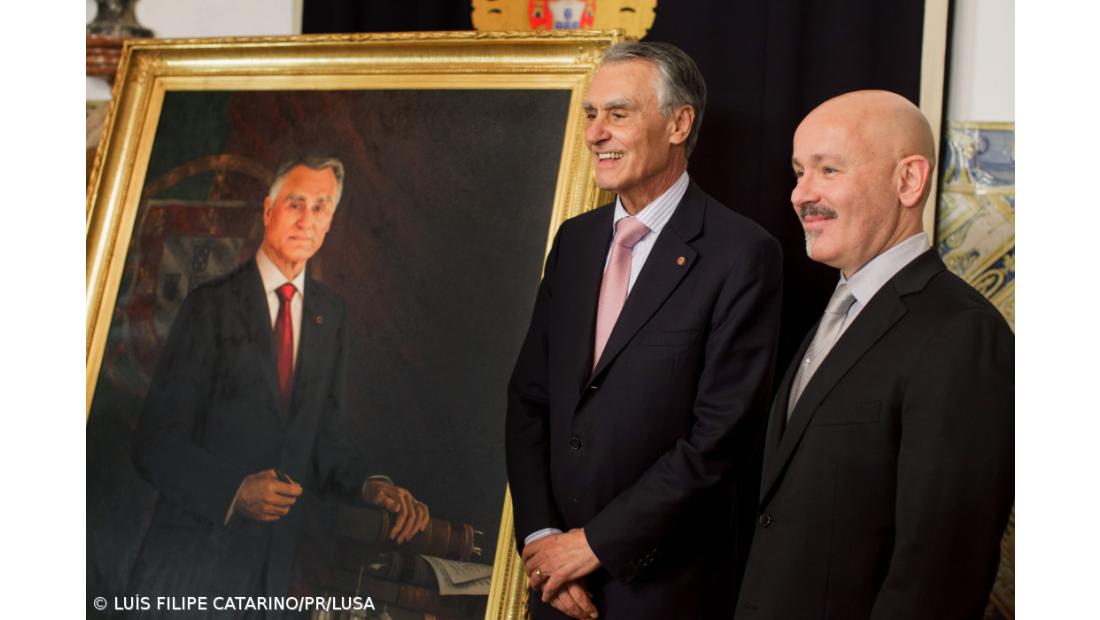 Retrato oficial de Cavaco Silva foi pintado por Carlos Barahona Possollo