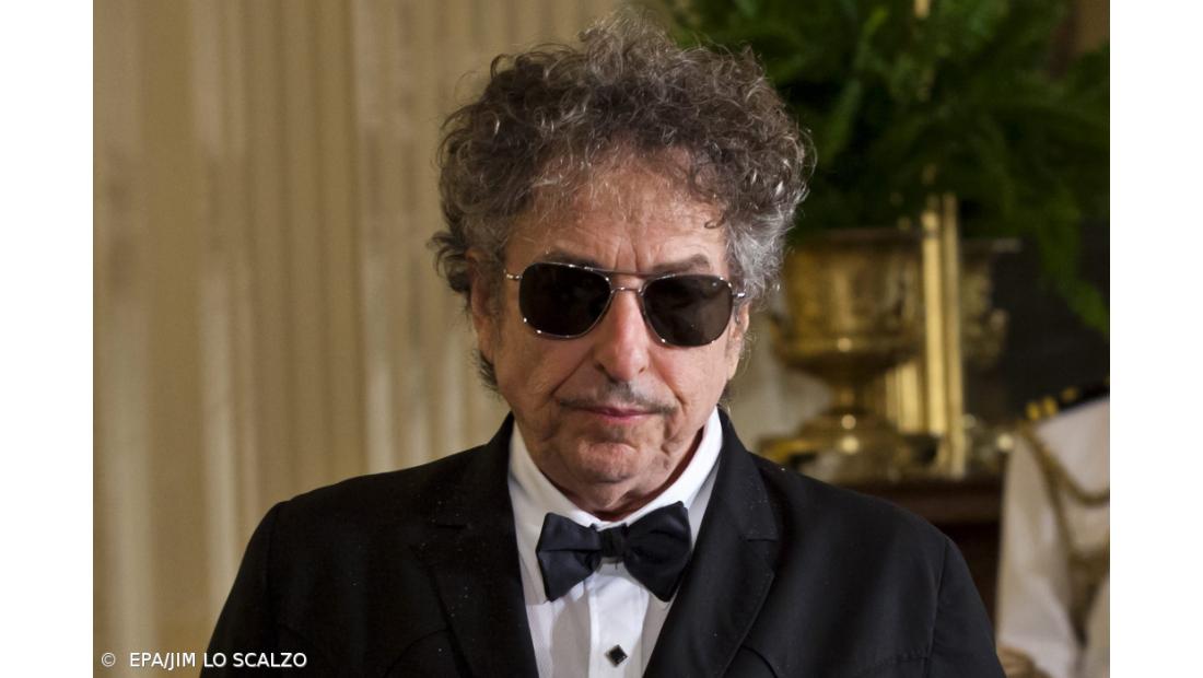 Academia sueca ainda "não conseguiu" falar com Bob Dylan 