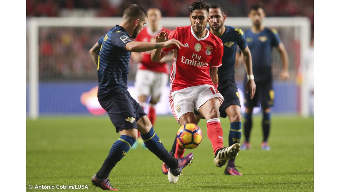 Benfica vence Moreirense e mantém cinco pontos de avanço no topo da I Liga (vídeos)