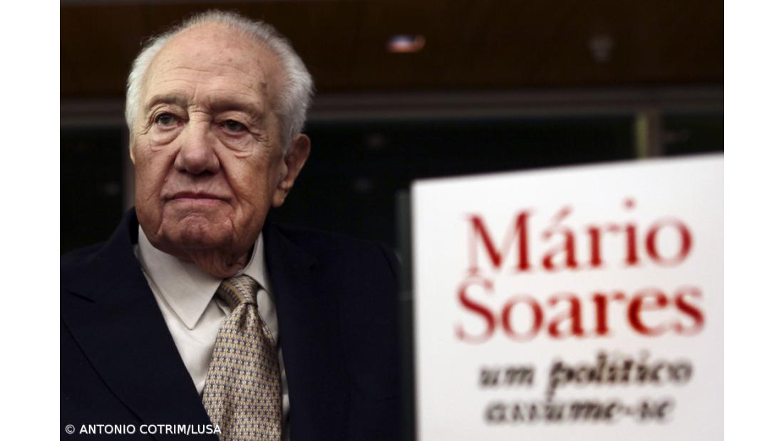 Mário Soares foi o primeiro Presidente da República a pernoitar na ilha do Corvo