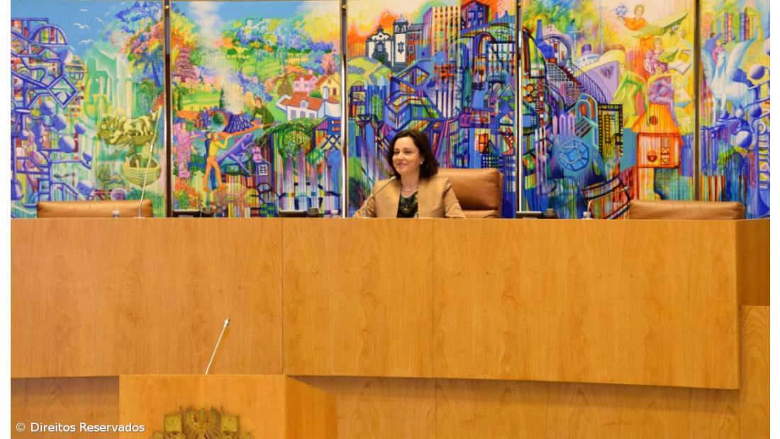 Parlamento dos Açores admite que documentos foram "inadvertidamente digitalizados"