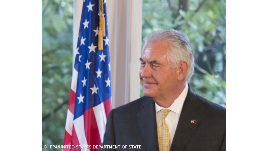 EUA admitem que "talibãs moderados" integrem governo do Afeganistão