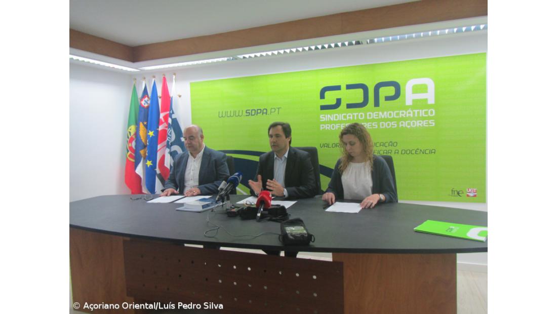 Sindicato de professores mantém greve de três dias em janeiro 