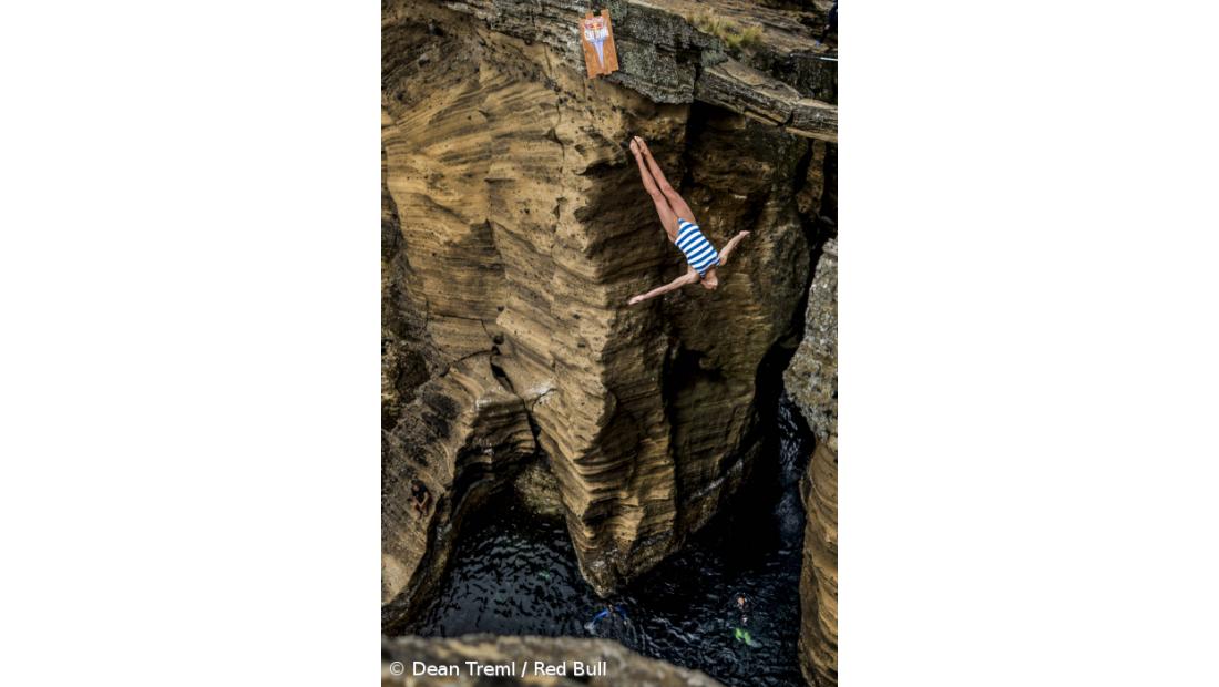 Jonathan Paredes e Helena Merten brilham no Red Bull Cliff Diving World Series 2017