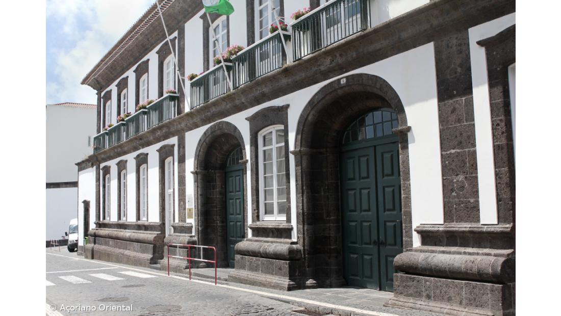 PSD defende obras no pavilhão da Escola Roberto Ivens