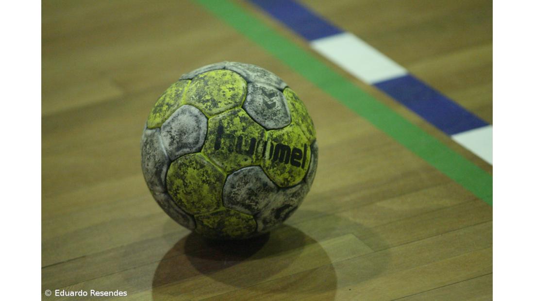 Portugal perde com a França e adia apuramento para o Europeu de andebol