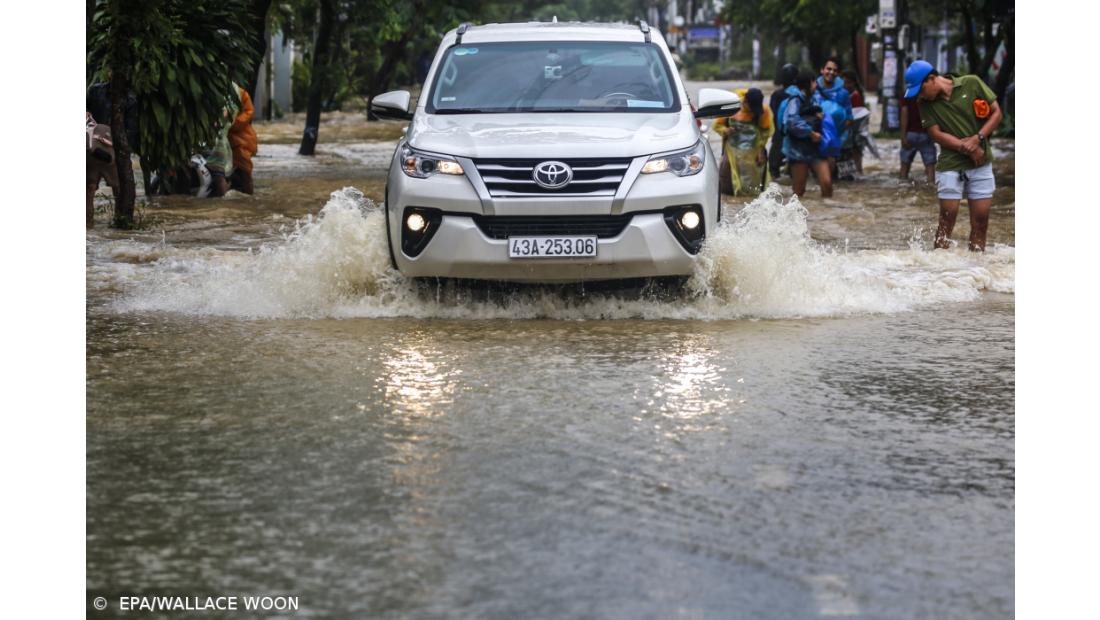 Número de mortos no Vietname devido ao tufão Damrey sobe para 89 – Imagem 3