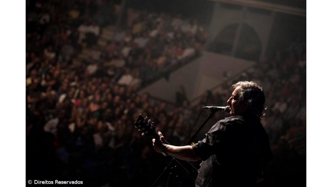 Jorge Palma edita CD/DVD "Só ao Vivo" em dezembro