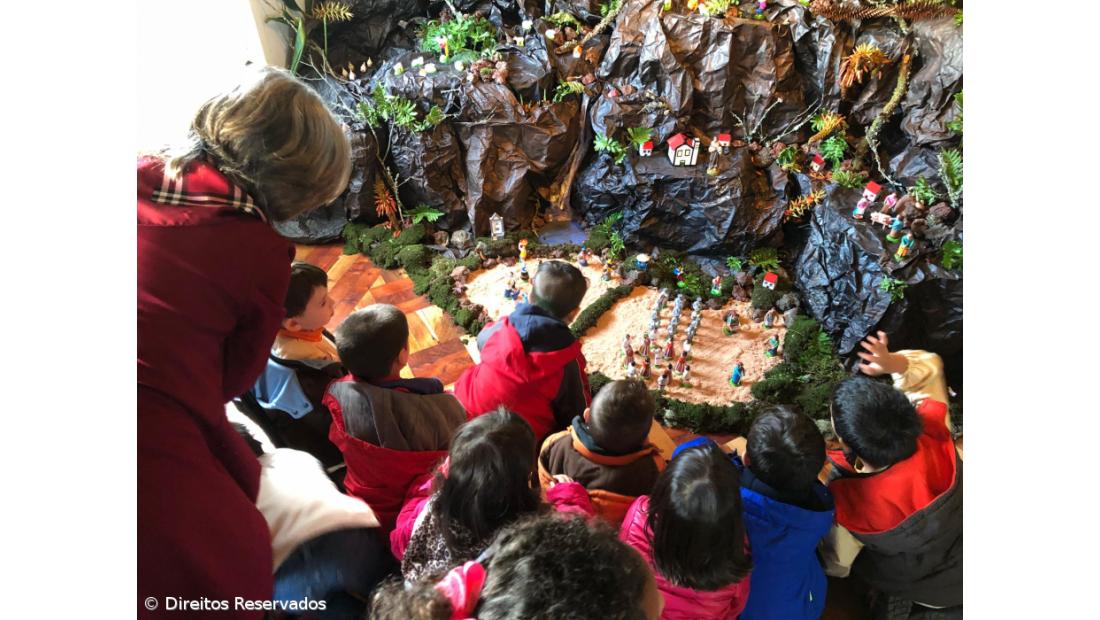 200 alunos açorianos visitam presépio da Casa da Madeira – Imagem 1