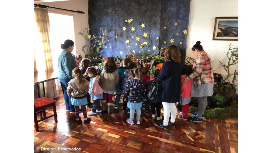 200 alunos açorianos visitam presépio da Casa da Madeira – Imagem 2
