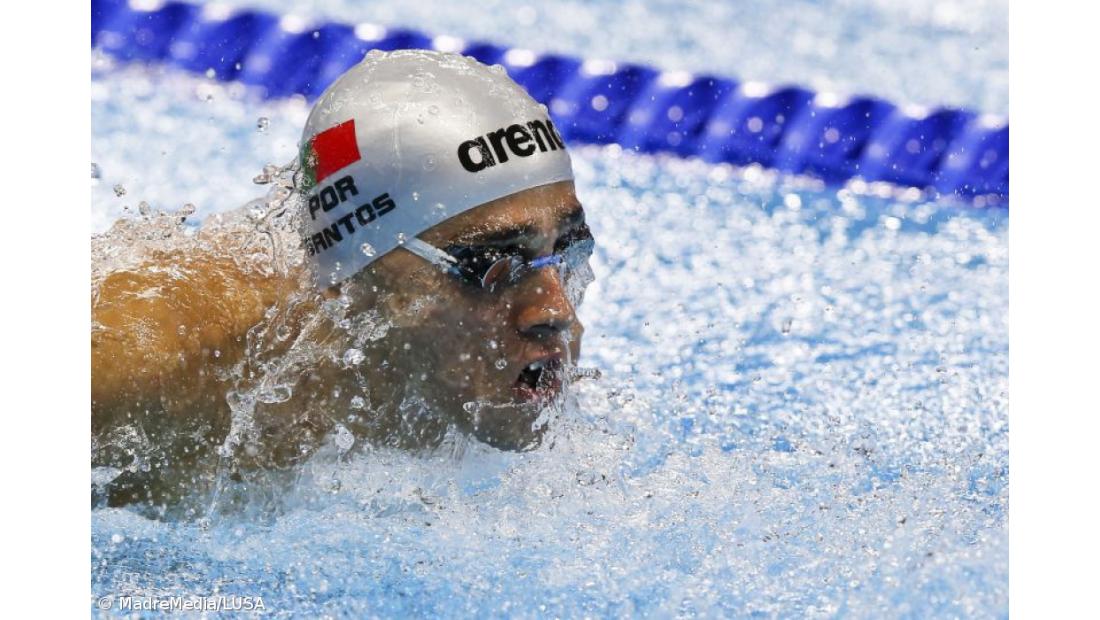 Alexis Santos e Diogo Carvalho nas meias-finais nos 100 m estilos nos Europeus