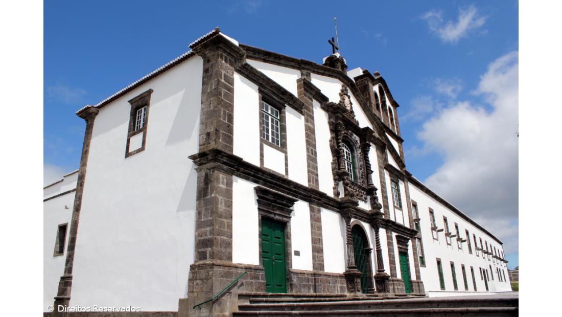 Pedro Paulo Câmara lança “Violante de Cysneiros: O Outro Lado do Espelho de Côrtes-Rodrigues?”