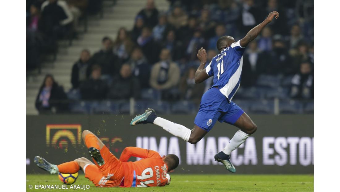 FC Porto vence Marítimo e termina 2017 na liderança do campeonato – Imagem 7