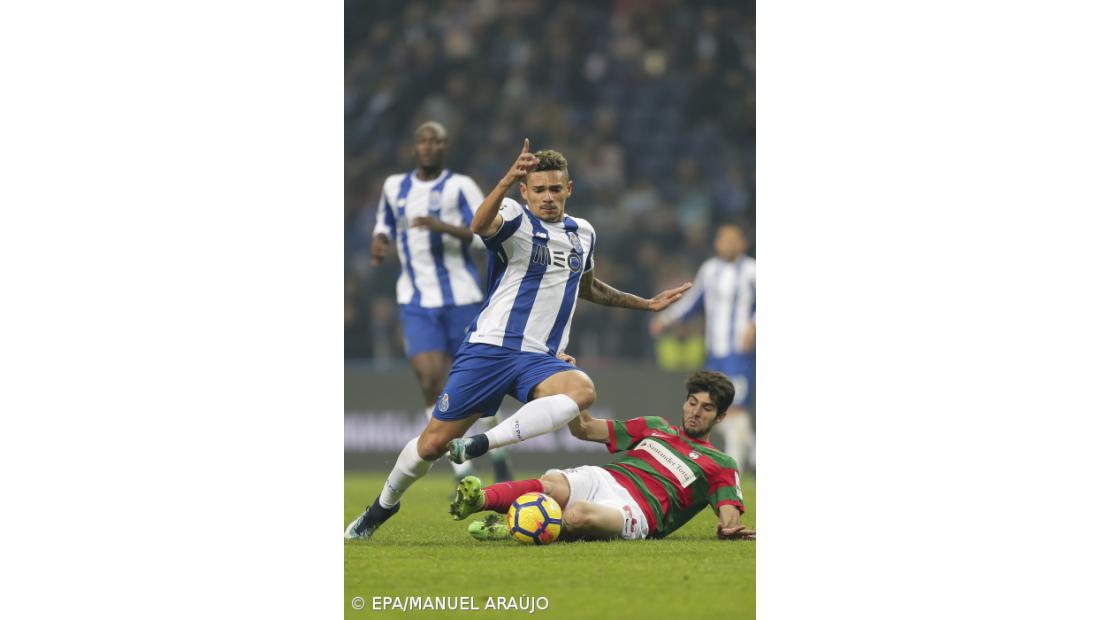 FC Porto vence Marítimo e termina 2017 na liderança do campeonato – Imagem 8