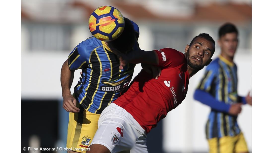 Santa Clara empata a uma bola com o Real Massamá