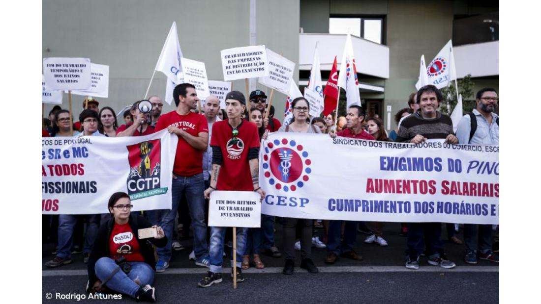 Sindicato afirma "grande adesão" à greve dos trabalhadores de lojas, super e hipermercados