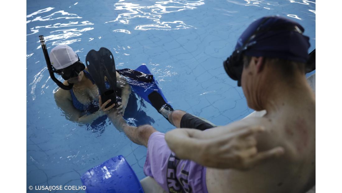 Associação de Gondomar dá aulas de mergulho a utentes com paralisia cerebral – Imagem 2