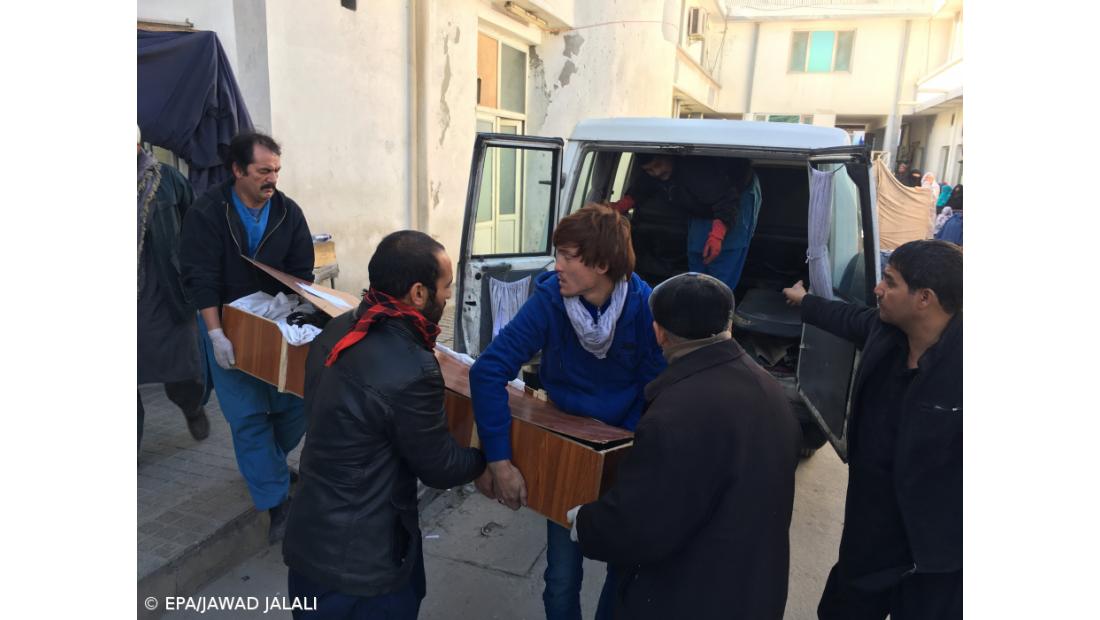 Ataque bombista suicida mata 40 pessoas em Cabul – Imagem 1