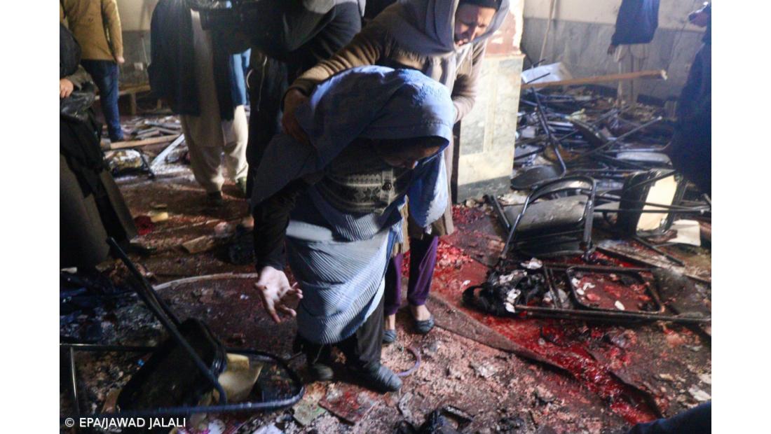 Ataque bombista suicida mata 40 pessoas em Cabul – Imagem 5