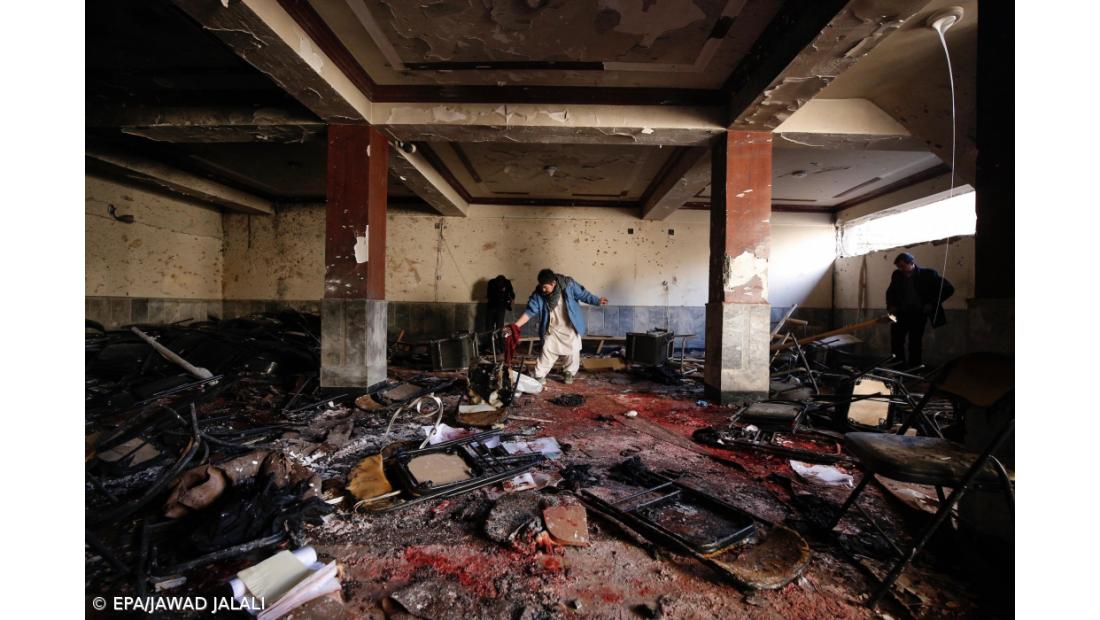 Ataque bombista suicida mata 40 pessoas em Cabul – Imagem 10