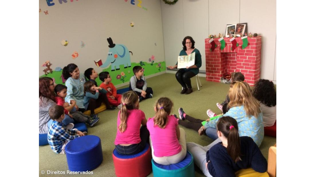 Uma 'Hora do Conto' para incutir o gosto pela leitura na Madalena 