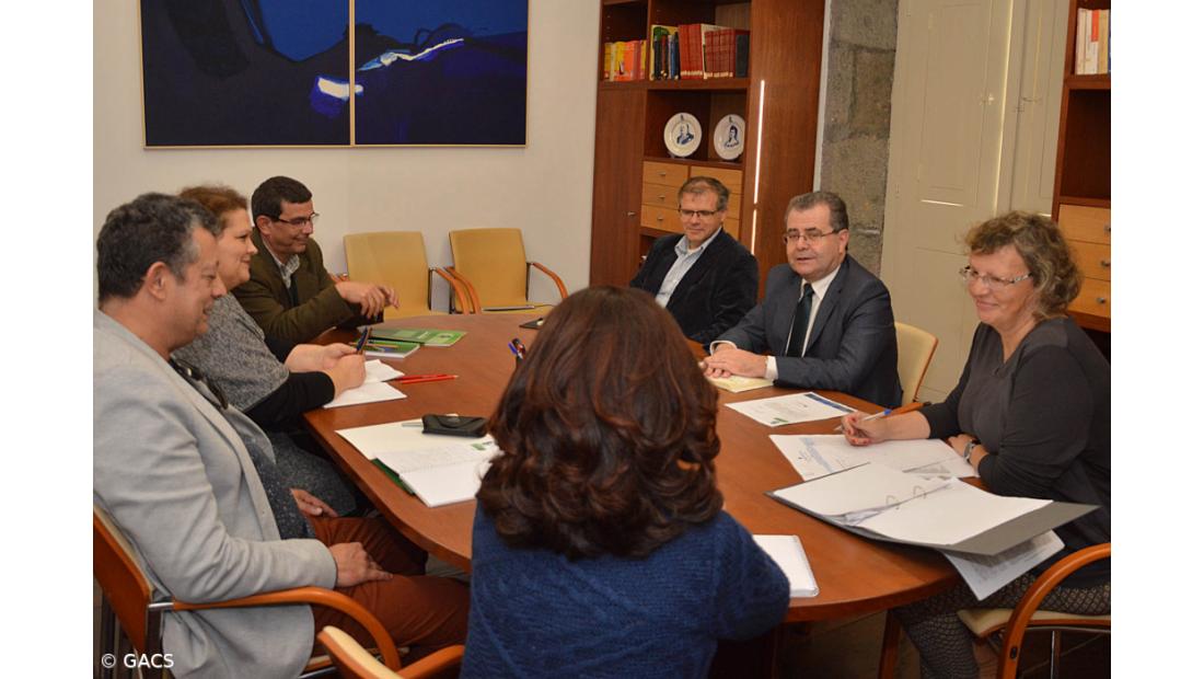 Dois mil professores da Região progridem na carreira já em 2018