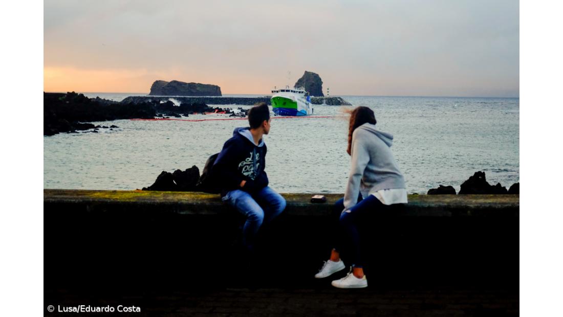 Norberto acordou, veio à janela e viu o "Mestre Simão" encalhado  – Imagem 3