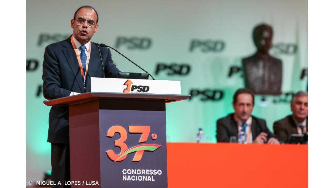 Morais Sarmento desafia Marcelo a patrocinar pactos de regime