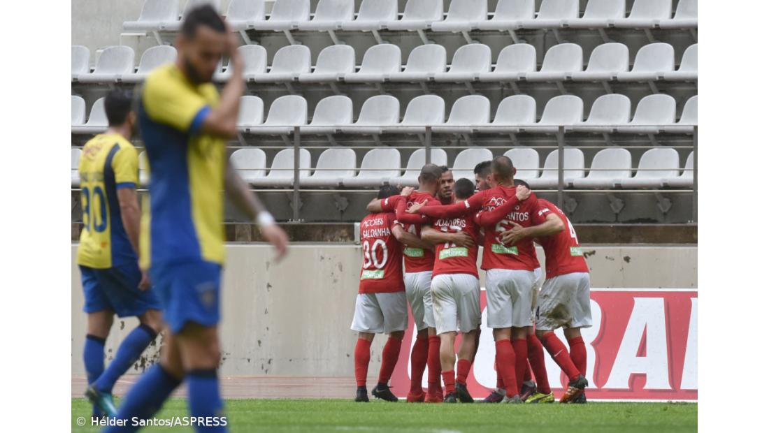 Santa Clara vence União da Madeira com um golo de Fernando
