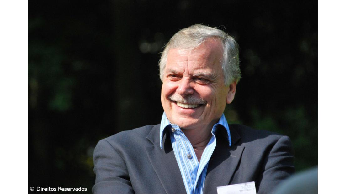 "O século dos prodígios" de Onésimo Teotónio Almeida vence Prémio Mariano Gago da SPA