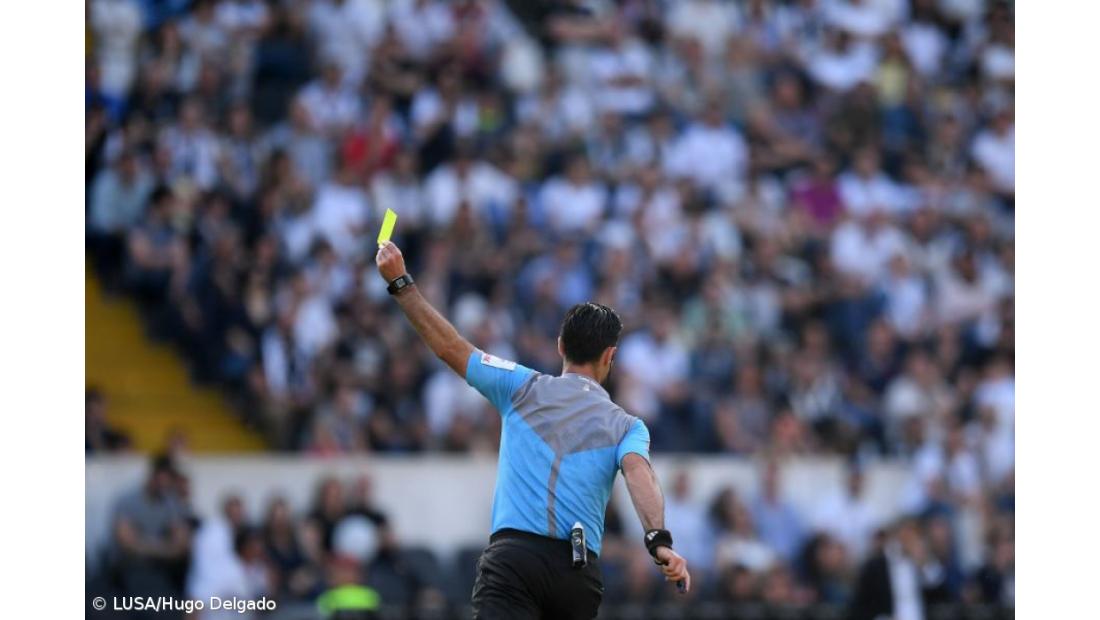 APAF pondera avançar com paragem total dos árbitros