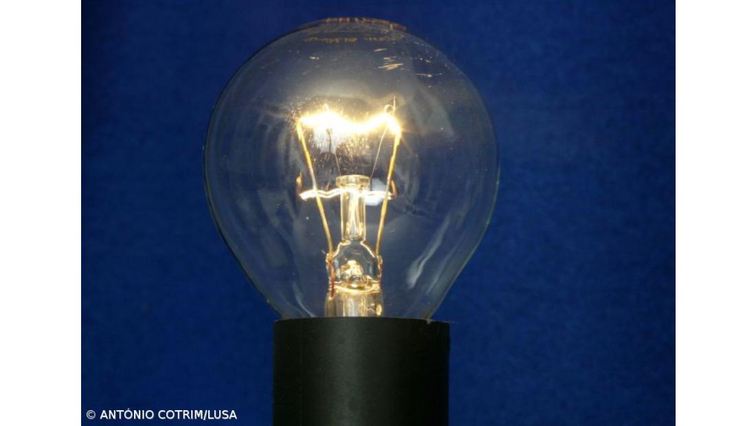 Bruxelas sugere impostos especiais de consumo como alternativa aos aumentos da luz na UE