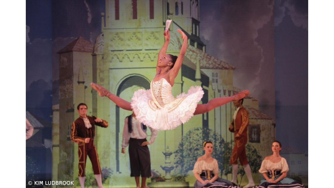 Madonna vai realizar filme inspirado na história de órfã da guerra da Serra Leoa