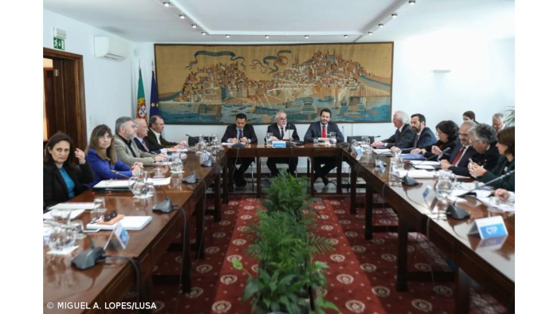 Governo promete continuar discussão sobre pensões antecipadas em 2019