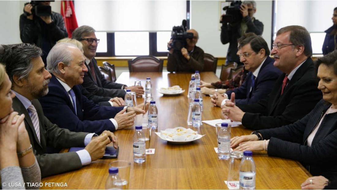 Rio recusa que folga orçamental possa ser usada para aumentar salários