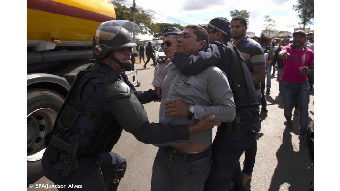 Temer ordena que forças de segurança desmantelem barricadas de estrada no Brasil
