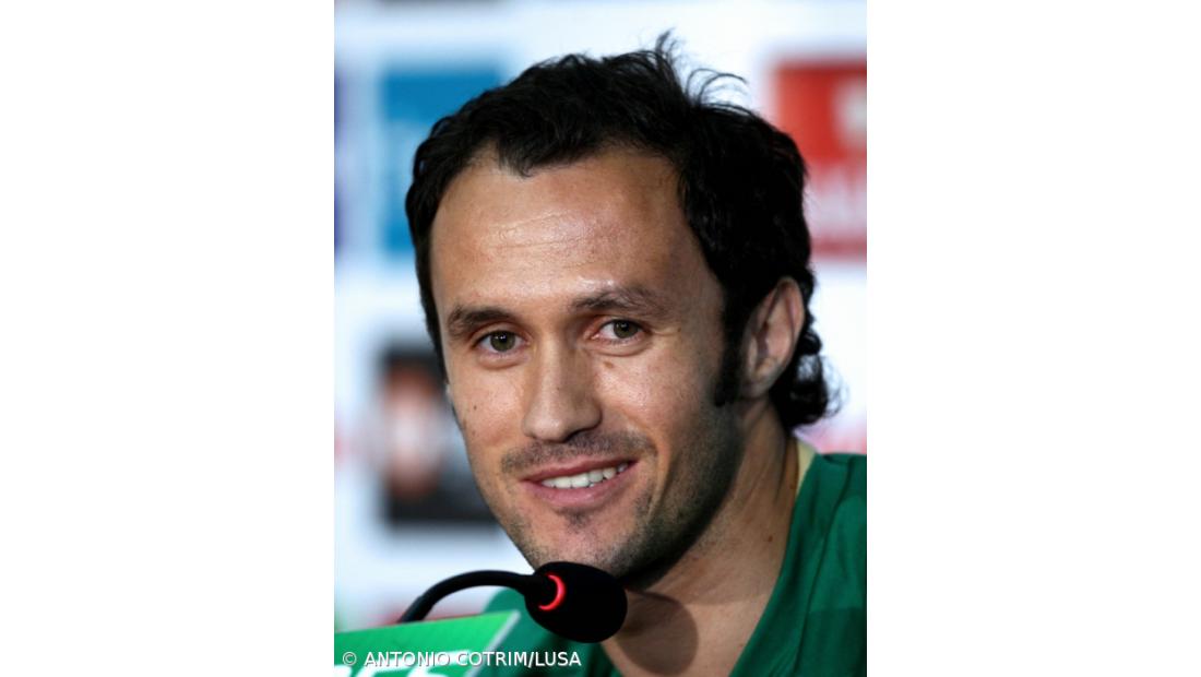 Ricardo Carvalho pára três ou quatro semanas, Deco duas