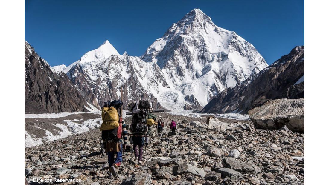 Açoriano ruma à ‘Sala do Trono dos Reis da Montanha’ – Imagem 3