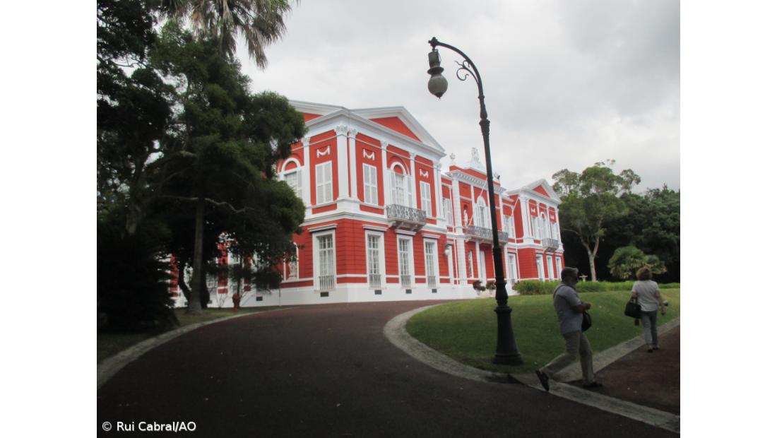 Trabalhadores de Arqueologia questionam Governo dos Açores e autarquias sobre património