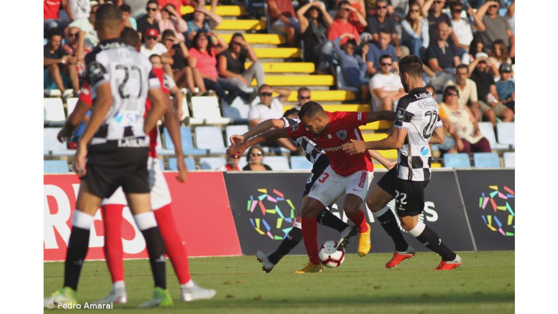 Santa Clara vence pela primeira vez em jogo com seis golos (vídeo)