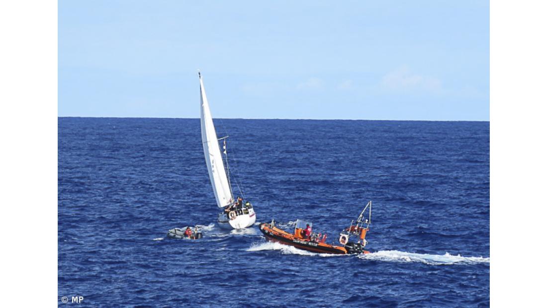 Marinha assiste embarcação de recreio em risco de afundar nos Açores – Imagem 3