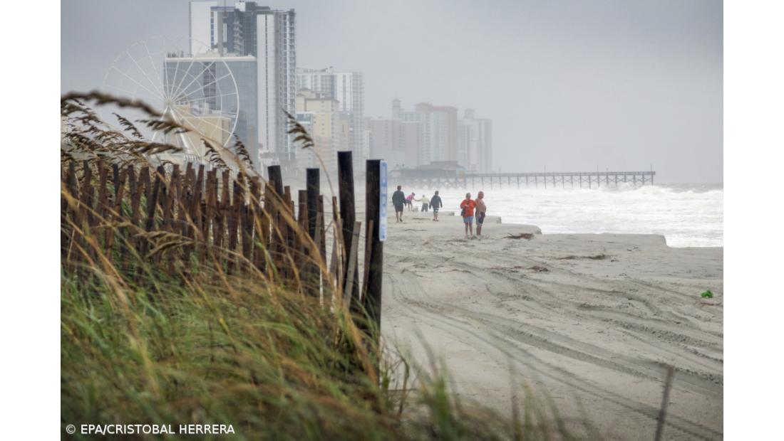 Florence perde intensidade mas ainda há ameaça de inundações nos EUA